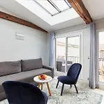 Jardin Du Luxembourg With Balcony - Paris Vacation Rentals